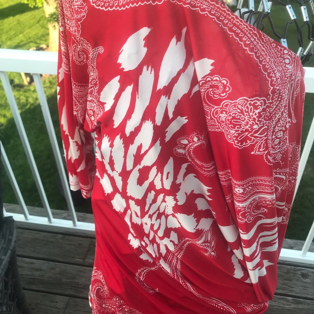 Off the shoulder - Picture 2 of 3